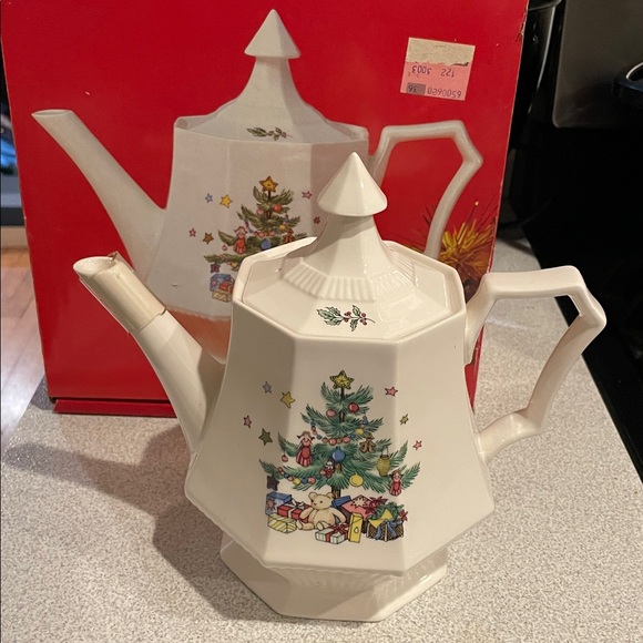 Vintage Nikko Classic Collection Porcelain Teapot NIB